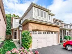 Toronto E10, ON M1E 5H1,83 Piperbrook CRES