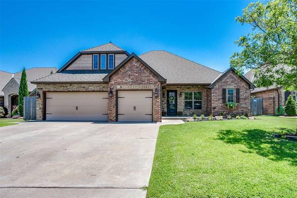 1808 Lago Drive, Moore, OK 73160