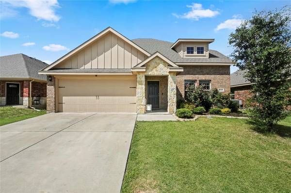 2445 Monty Street,  Forney,  TX 75126