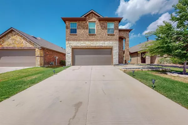 2166 Hobby Drive, Forney, TX 75126