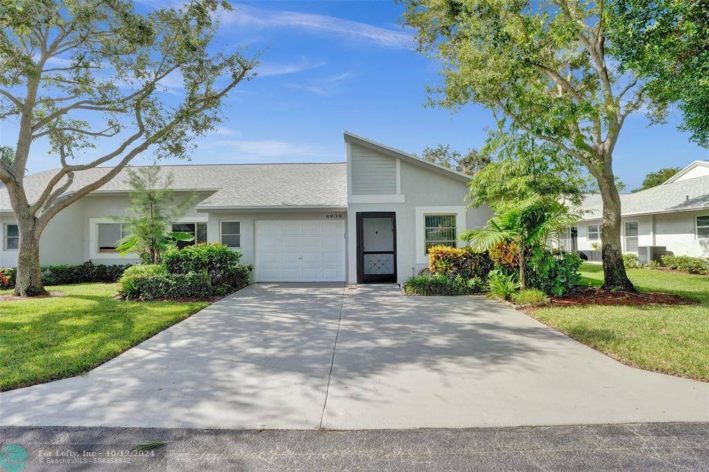 Boca Raton, FL 33496,8938 Sunnywood Pl  #B