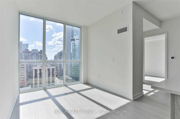 Toronto C02, ON M4W 0B1,1 Yorkville AVE #1202