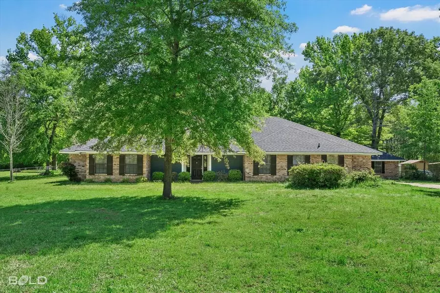 7553 Beebe Drive, Greenwood, LA 71033