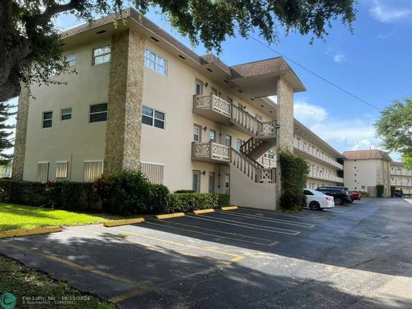 3400 NW 48th Ave  #403, Lauderdale Lakes, FL 33319