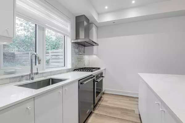 Toronto C14, ON M2N 4W5,50 Holmes AVE #7