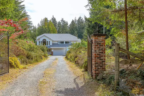 2925 Ceylon Rd, Shawnigan Lake, BC V0R 2W0