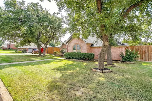 Burleson, TX 76028,509 Arbor Lawn Drive