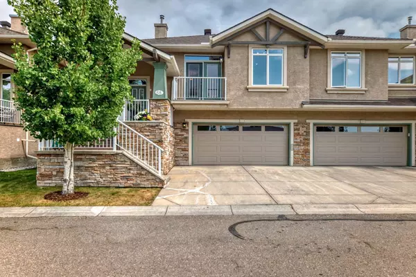 Calgary, AB T3H5A6,68 Discovery Woods Villas SW