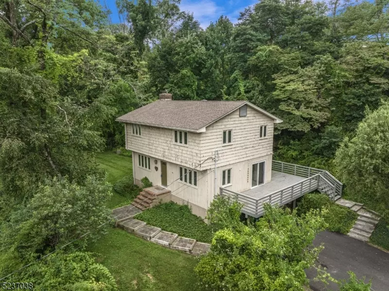 660 Winding Brook Ln, Lebanon Twp., NJ 07830