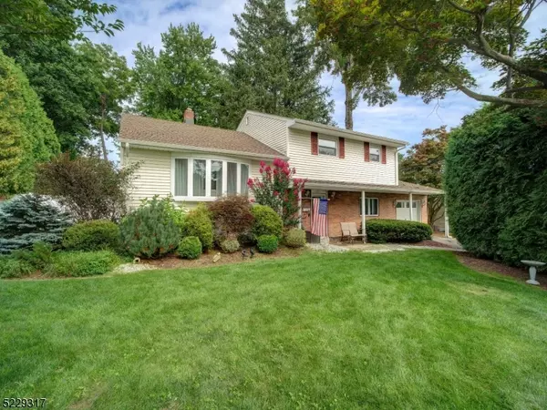 13 Kadel Dr, Roxbury Twp., NJ 07876