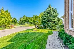 Burlington, ON L7M 4L9,4275 Millcroft Park DR #12