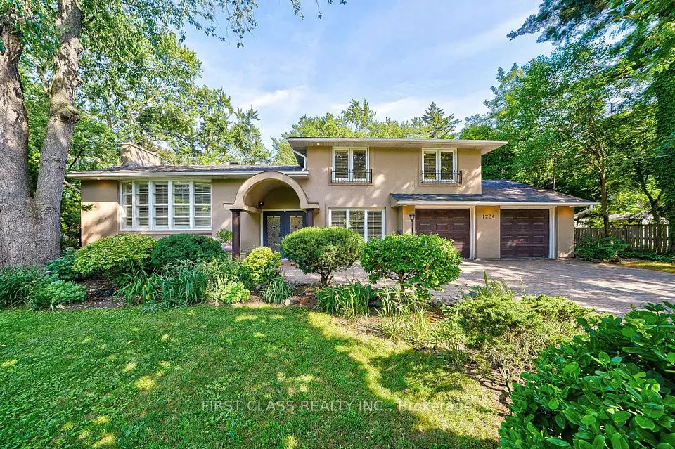 Oakville, ON L6J 2L8,1234 Devon RD