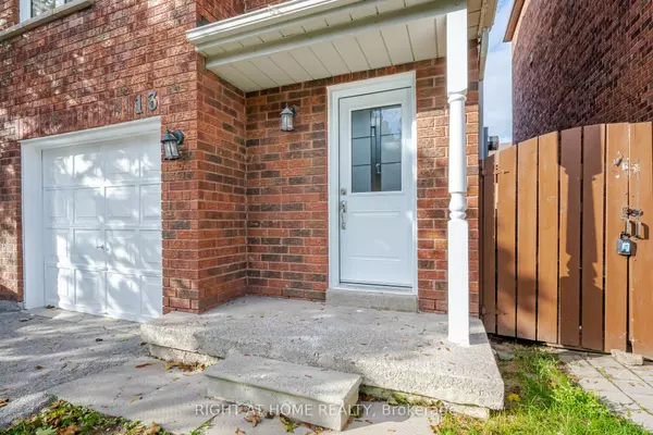 Pickering, ON L1V 6W5,1995 Pinegrove AVE #13