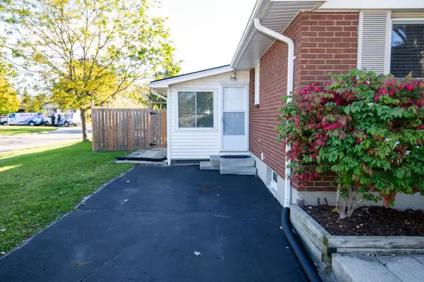 London, ON N6E 1Z3,46 Piers CRES