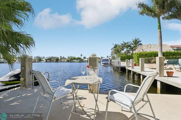 2700 NE 9th Ct, Pompano Beach, FL 33062