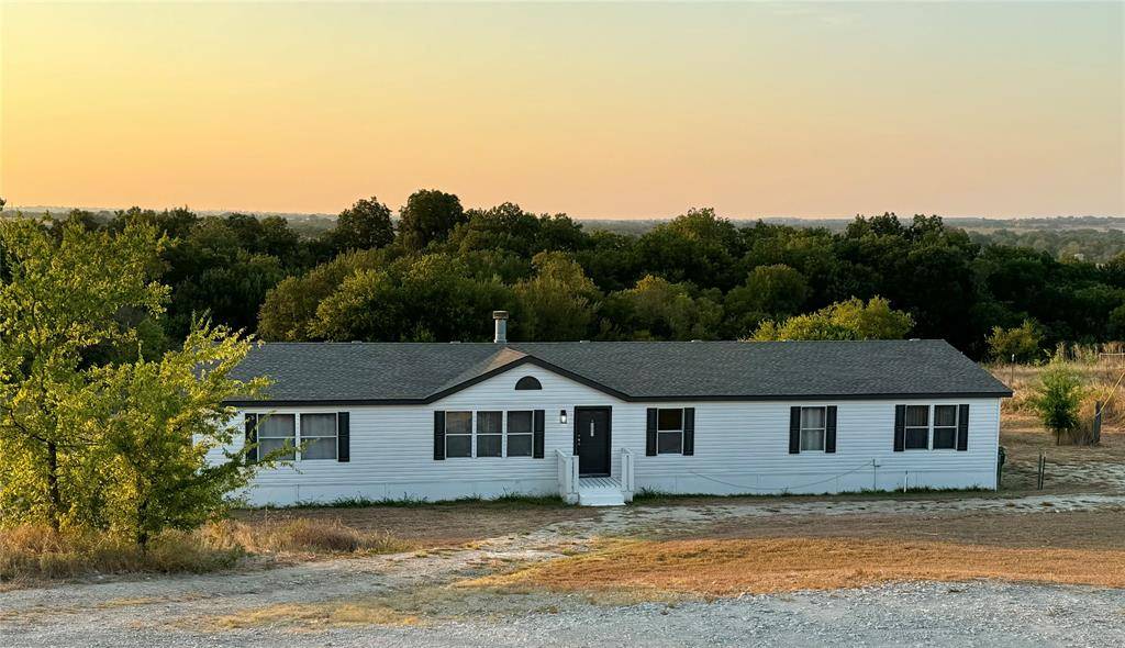 282 Coyote Trail, Rhome, TX 76078