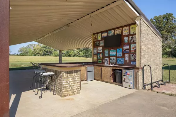 Henderson, TX 75654,13043 County Road 4182 W