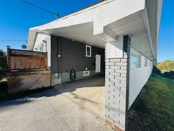 Kapuskasing, ON P5N 2H8,40 FRONTENAC CRES