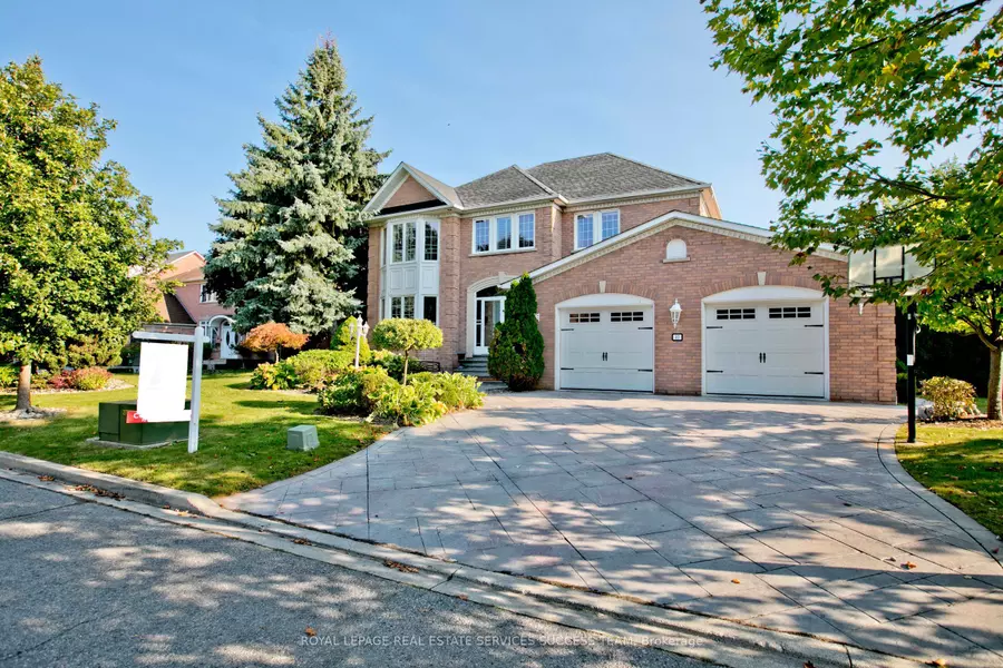 37 Heatherwood CRES, Markham, ON L3R 8W6