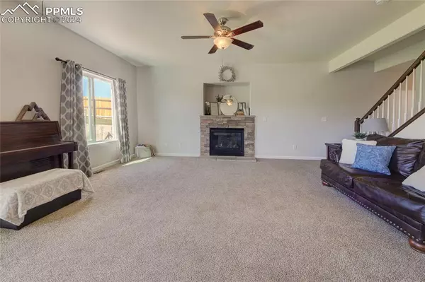 Colorado Springs, CO 80925,7606 Dutch LOOP