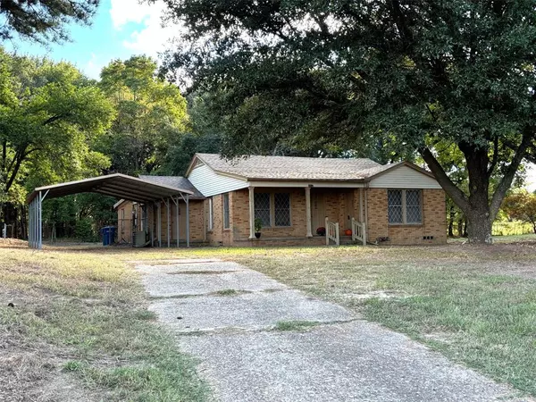 2431 N Jefferson, Mount Pleasant, TX 75455