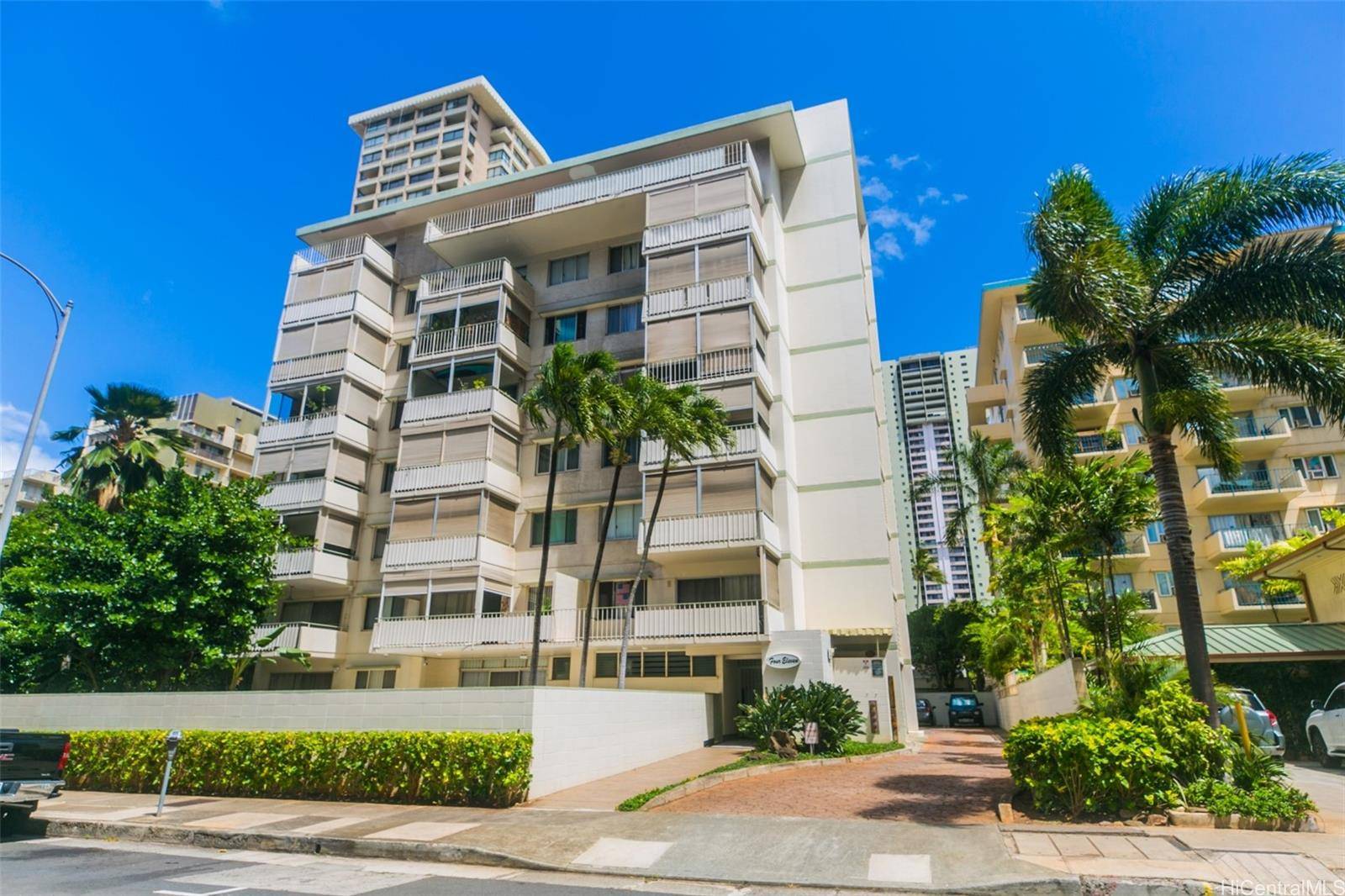 411 Kaiolu Street #602, Honolulu, HI 96815