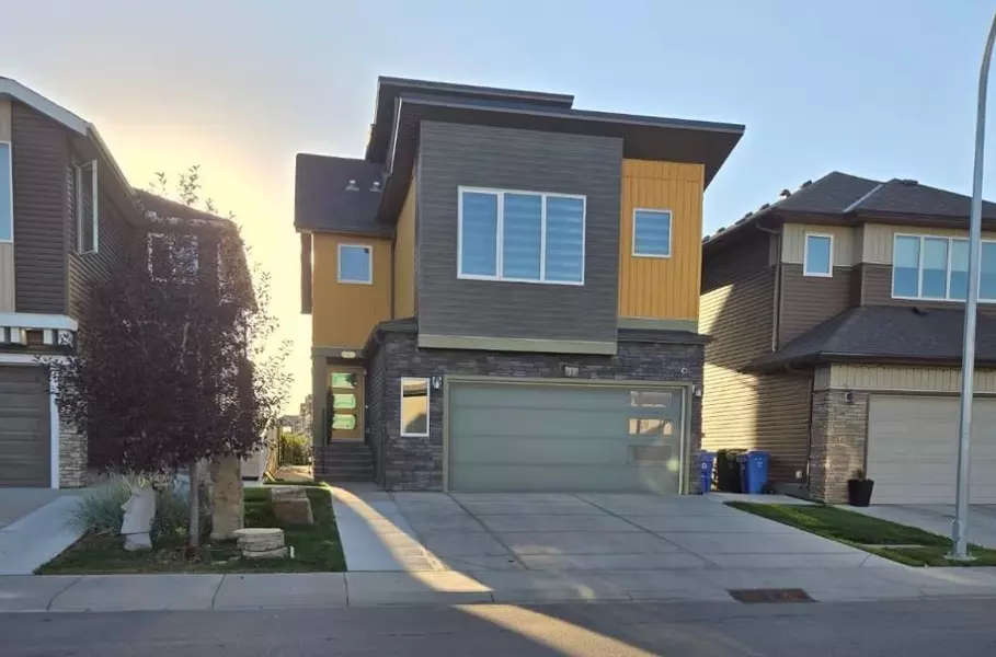 33 Savanna GRV NE, Calgary, AB T3J 0V5