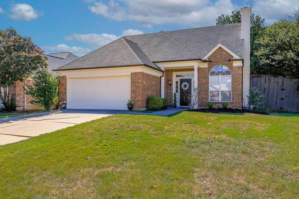 926 Danforth Place,  Arlington,  TX 76017