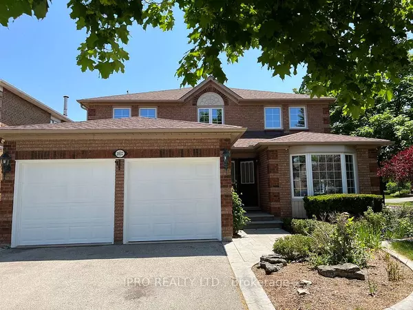 Oakville, ON L6M 3A1,2037 Schoolmaster CIR