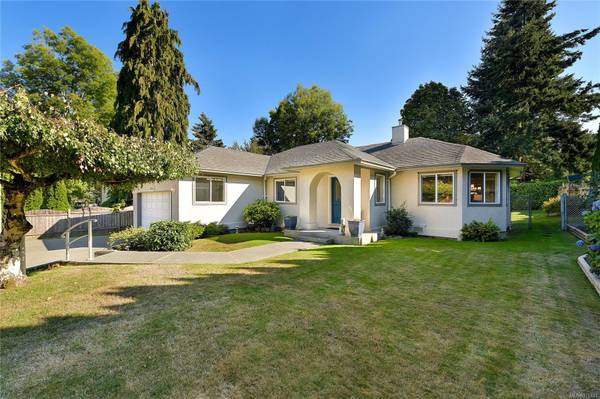 6264 Springlea Rd, Central Saanich, BC V8Z 5Z4