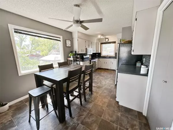 Swift Current, SK S9H 3P7,342 7th AVENUE SE