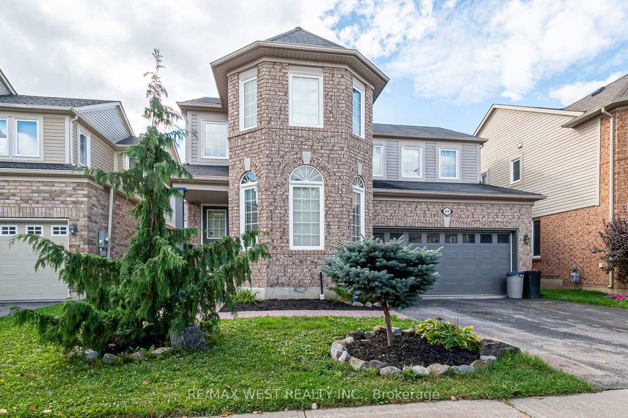 69 Kidd CRES, New Tecumseth, ON L9R 0C8