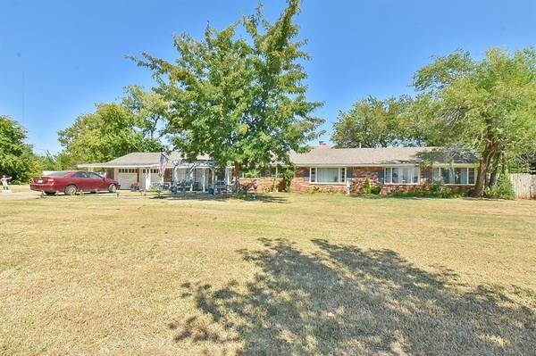 2015 NE 98th Street, Oklahoma City, OK 73131