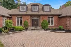 Vaughan, ON L6A 1G1,21 Woodland Acres CRES