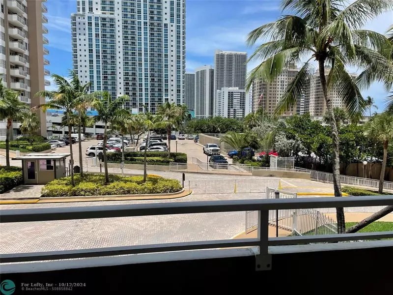 1985 S Ocean Dr  #2H, Hallandale Beach, FL 33009