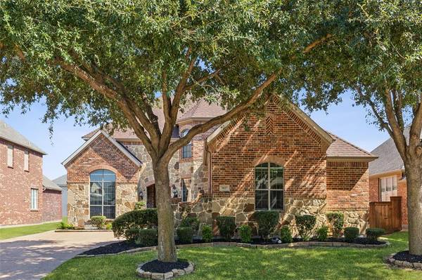 3027 Rosina,  Grand Prairie,  TX 75054