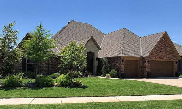 1904 Lago Drive, Moore, OK 73160