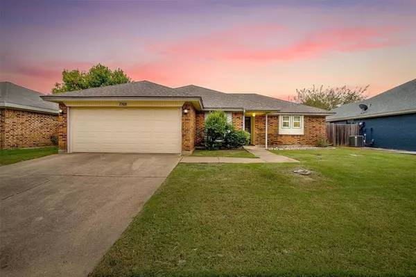 7928 Berrybrook Drive, Watauga, TX 76148