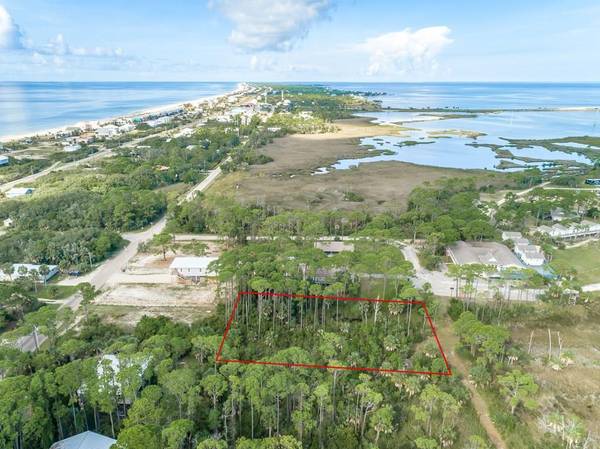 516 E Bay Shore Dr, St. George Island, FL 32328