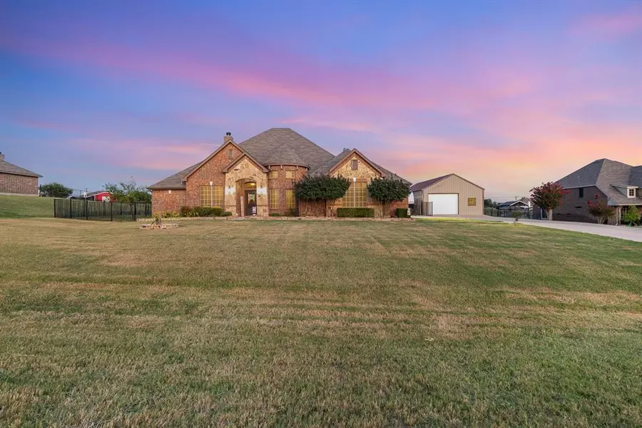 4055 Honeysuckle Lane, Kaufman, TX 75142