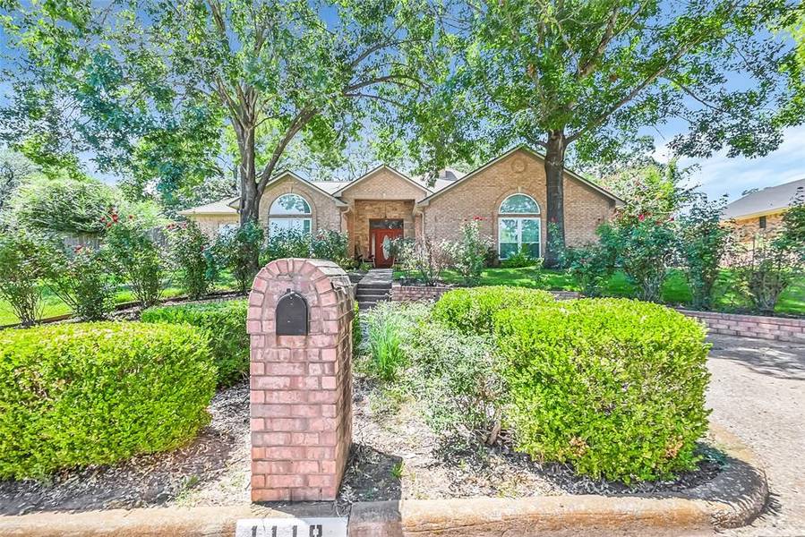 1118 Oval Drive, Athens, TX 75751