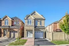 62 Laramie CRES, Vaughan, ON L6A 0P8