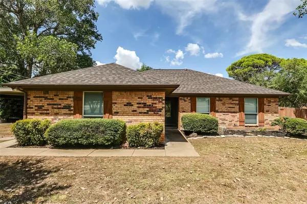 Burleson, TX 76028,628 Donna Court