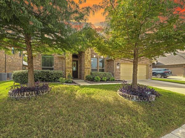 1628 Barrel Oak Drive, Fort Worth, TX 76028