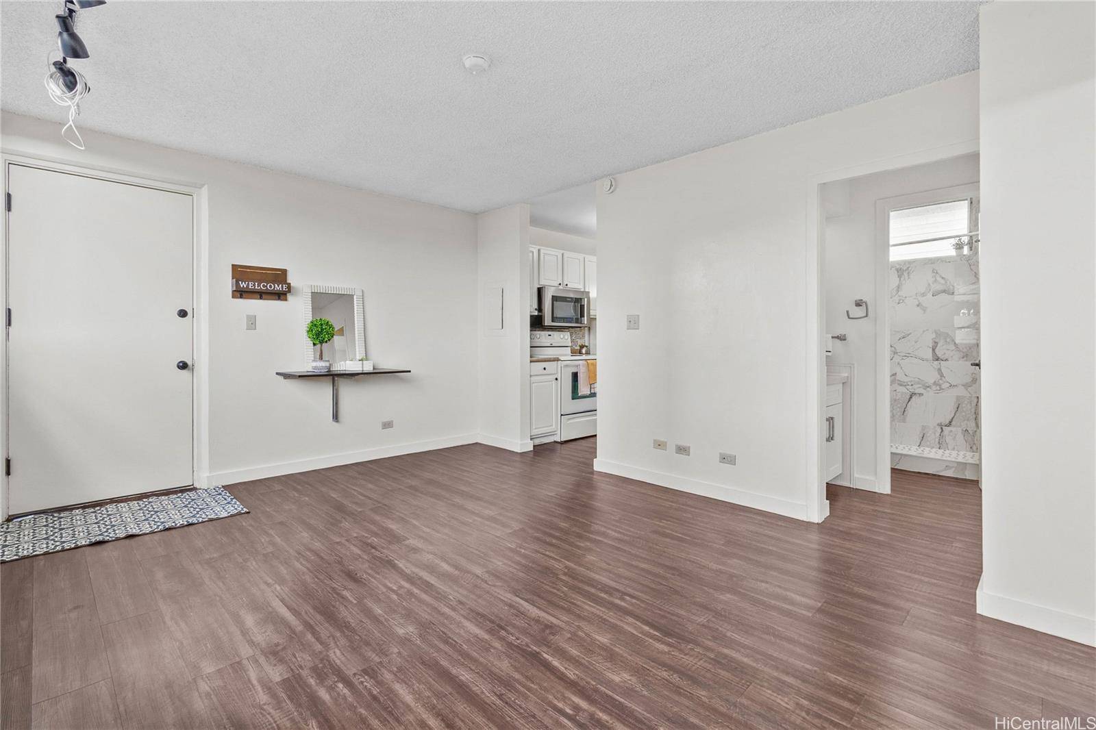 Aiea, HI 96701,99-015 Kalaloa Street #401