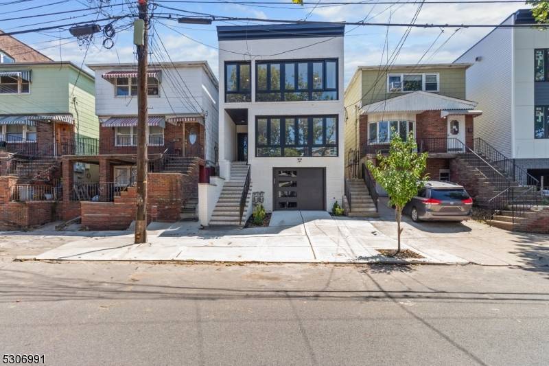 88 Terrace Ave, Jersey City, NJ 07307