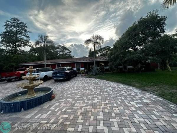 Parkland, FL 33067,5800 Pinetree Rd