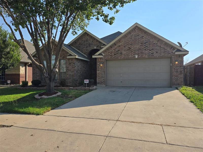 9528 Tomahawk Trail, Fort Worth, TX 76244