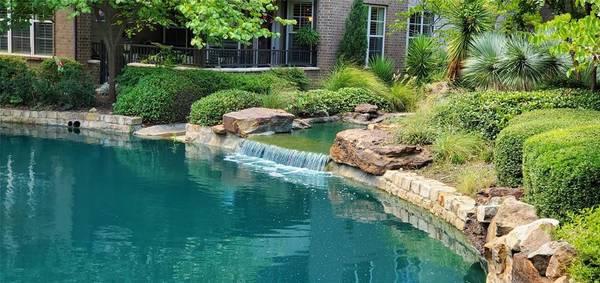 301 Watermere Drive #318, Southlake, TX 76092