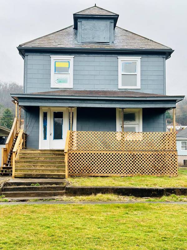 1014 Yankee Street, Wellsburg, WV 26070